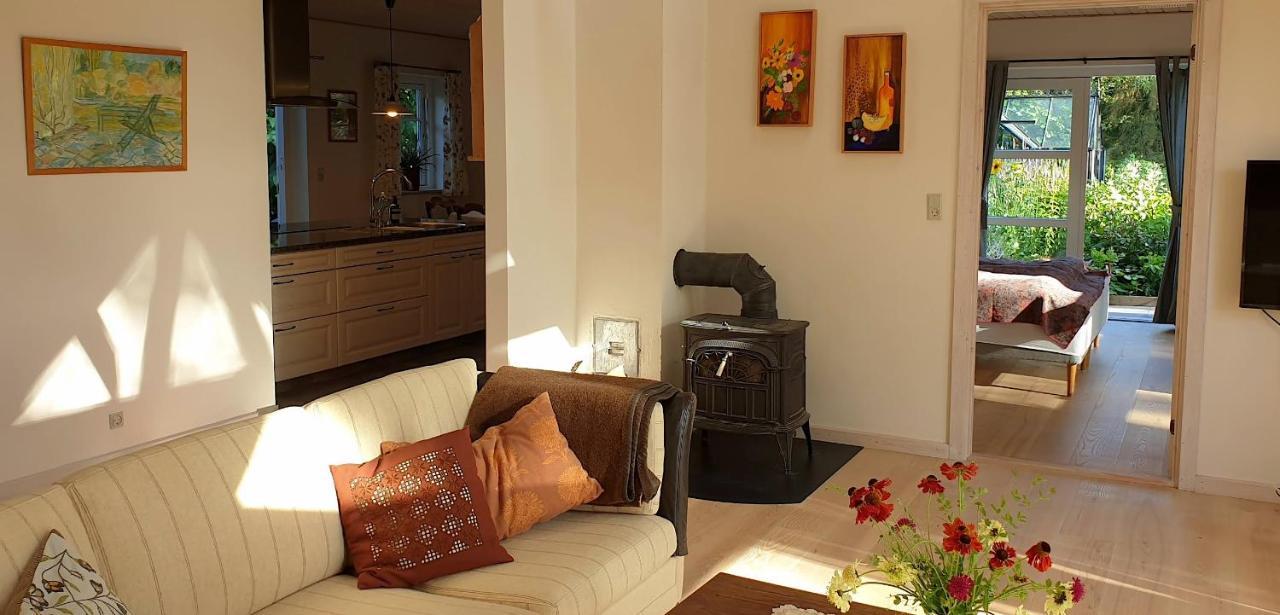 Farmors Hus Aparthotel Rude  Buitenkant foto